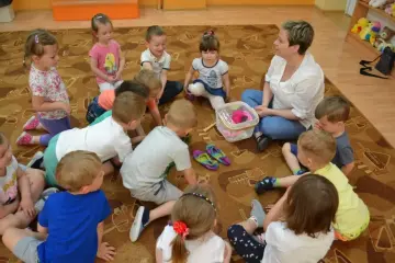 Warsztaty rękodzielnicze dla szkół i przedszkoli - Warsztaty z robienia serwetek na drutach