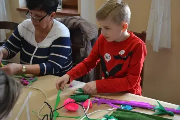 Rozpoczęły się WARSZTATY Z WYKONANIA PALMY WIELKANOCNEJ, PISANEK